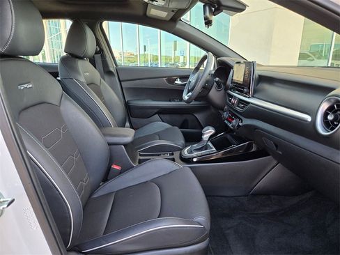 Used 2024 Kia Forte GT-Line w/ GT-Line Premium Package image 24