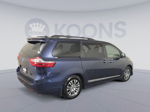 Used 2018 Toyota Sienna XLE image 7
