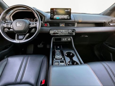 Used 2023 Honda Pilot TrailSport image 8