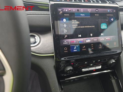 Used 2022 Jeep Grand Cherokee Limited 4xe w/ Luxury Tech Group II image 6