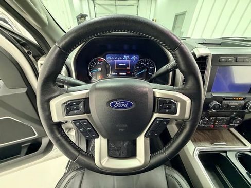 Used 2019 Ford F250 Lariat w/ Chrome Package image 11