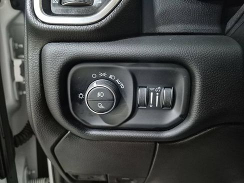 Used 2024 RAM 2500 Laramie AWD/4WD image 18