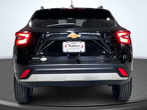 Used 2025 Chevrolet Trax LT image 4