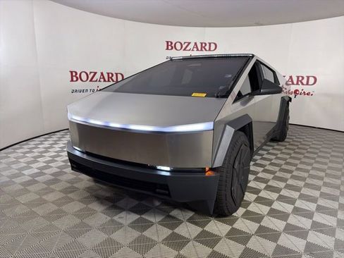 Used 2024 Tesla Cybertruck Cyberbeast AWD/4WD image 4