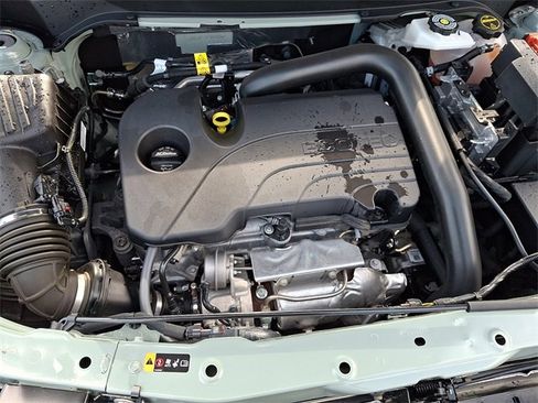 Used 2025 Chevrolet Equinox LT w/ Convenience Package II image 28