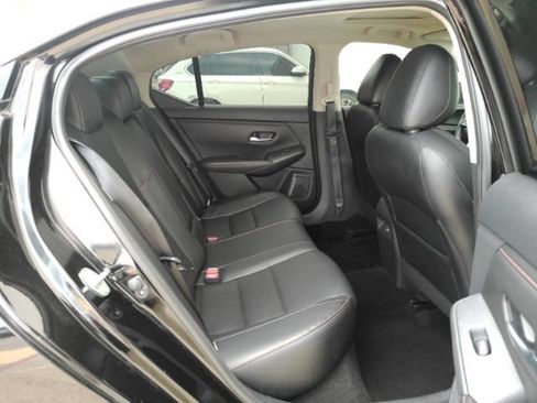 Used 2023 Nissan Sentra SR w/ SR Premium Package FWD image 26