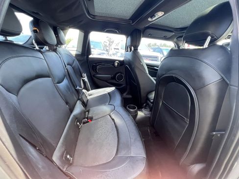 Used 2015 MINI Cooper 4-Door Hardtop FWD image 17