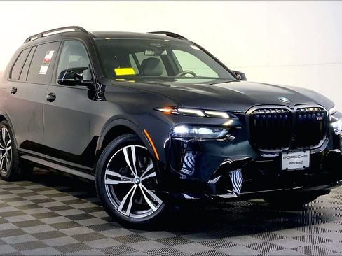 Used 2024 BMW X7 M60i w/ Executive Package image 9