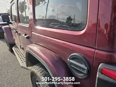 Used 2021 Jeep Wrangler Unlimited Rubicon AWD/4WD image 8
