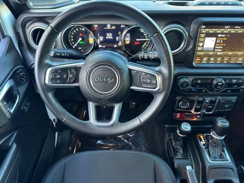 Used 2022 Jeep Wrangler Unlimited Rubicon 4xe image 27