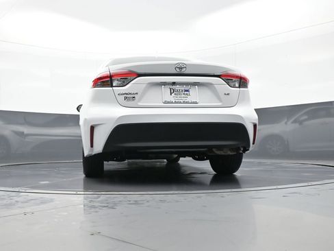 Certified 2025 Toyota Corolla LE image 30