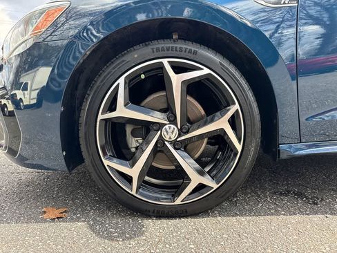 Used 2020 Volkswagen Passat 2.0T R-Line image 9