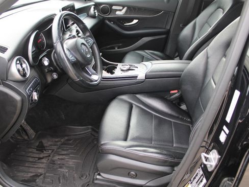 Used 2018 Mercedes-Benz GLC 300 4MATIC image 12