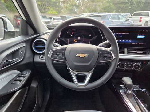 Certified 2024 Chevrolet Trax LT w/ Driver Confidence Package FWD image 15