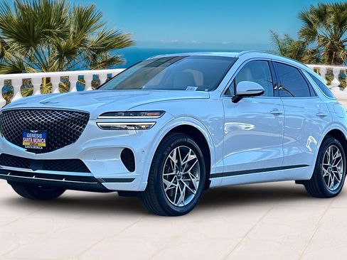 Used 2023 Genesis GV70 2.5T w/ Advanced Package image 9