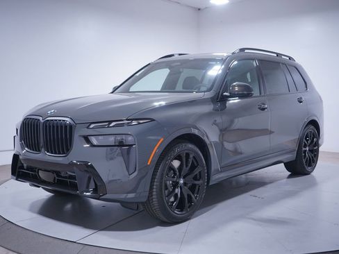 New 2026 BMW X7 xDrive40i w/ M Sport Package AWD/4WD image 1