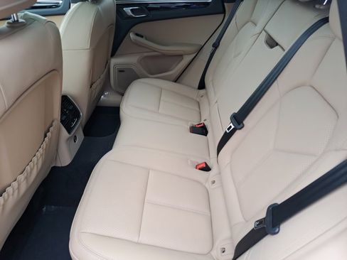 Used 2026 Porsche Macan image 19