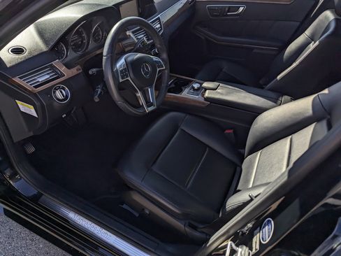 Used 2013 Mercedes-Benz E 350 4MATIC Sedan image 9