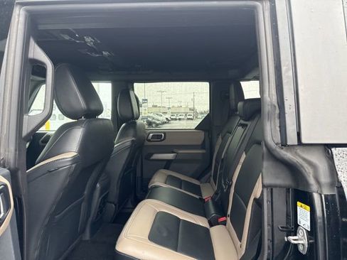 Used 2023 Ford Bronco Wildtrak image 6