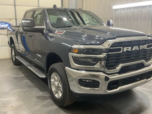 Used 2026 RAM 2500 Big Horn AWD/4WD image 2
