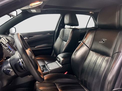 Used 2023 Chrysler 300 S image 22