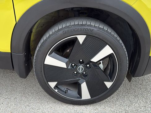 Used 2025 Nissan Kicks SR FWD image 31