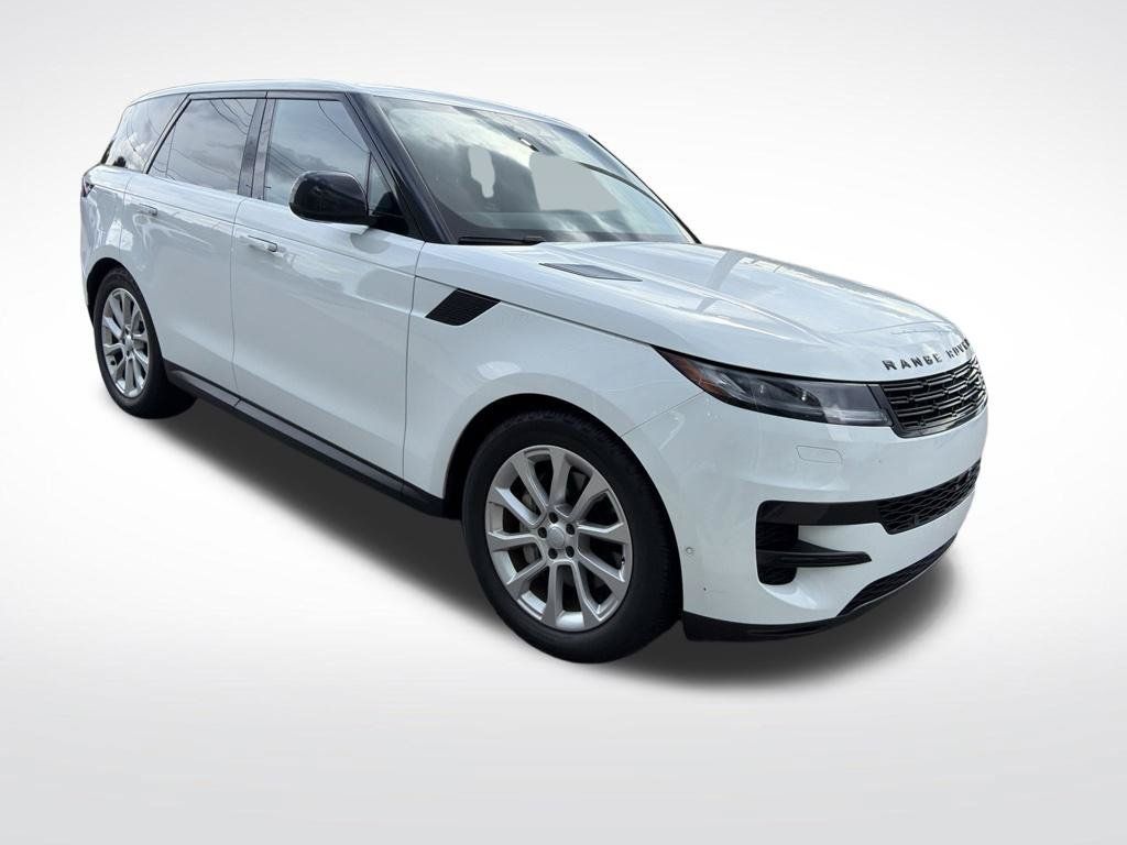 Used 2025 Land Rover Range Rover Sport SE AWD/4WD image 2