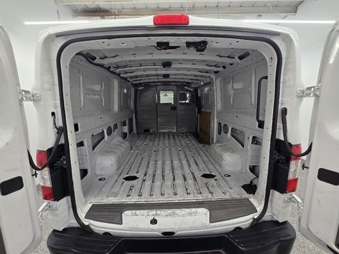 Used 2021 Nissan NV 2500 S image 12