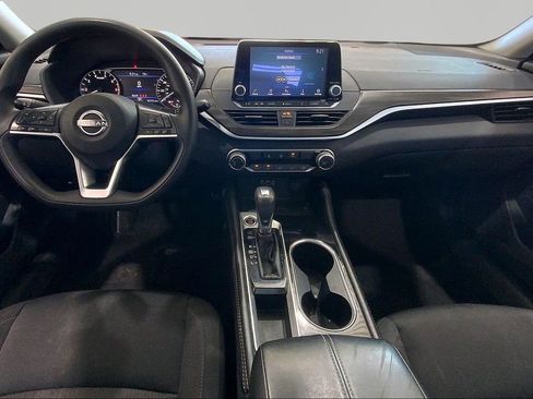 Used 2023 Nissan Altima 2.5 SV FWD image 7