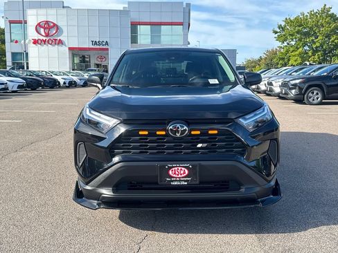 Used 2025 Toyota RAV4 LE AWD/4WD image 2