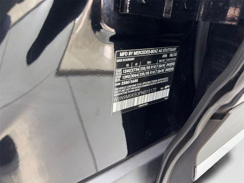 Used 2023 Mercedes-Benz EQB 300 4MATIC image 86