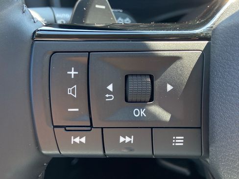 Used 2026 Nissan Rogue Platinum w/ Platinum Premium Package AWD/4WD image 23