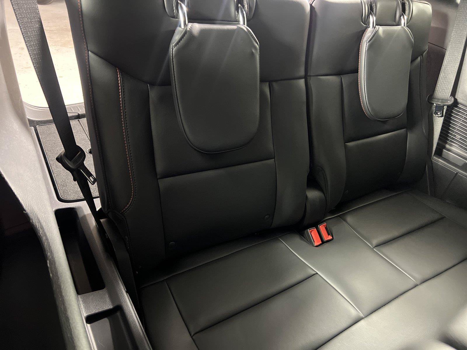Used 2025 Ford Explorer ST AWD/4WD image 17