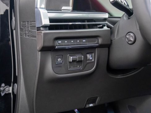 New 2026 Cadillac Escalade Sport w/ LPO, ONYX Package image 22