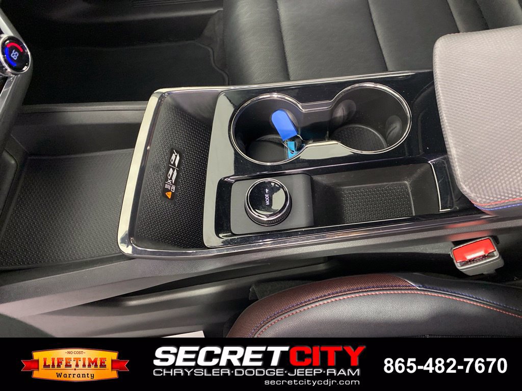 Used 2025 Chevrolet Equinox RS w/ Convenience Package III FWD image 22