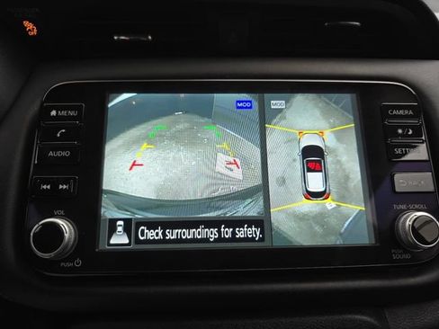 Used 2023 Nissan Kicks SR w/ Interior Electronics Package FWD image 23