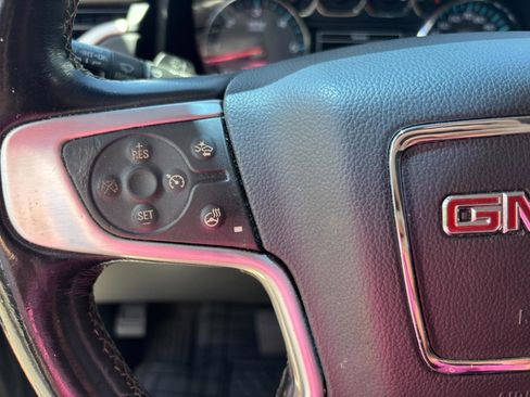 Used 2019 GMC Yukon XL SLT AWD/4WD image 29