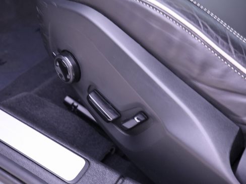 Used 2024 Volvo S60 T8 Ultimate image 22