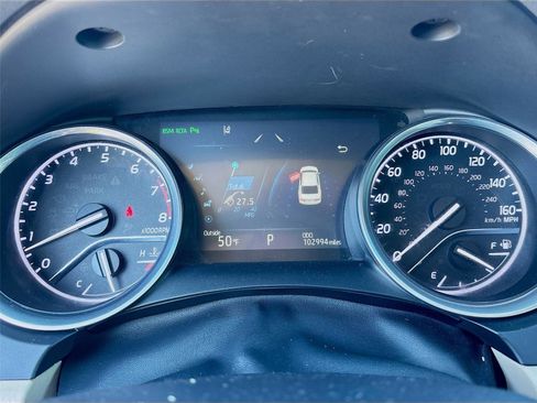 Used 2018 Toyota Camry XLE image 13