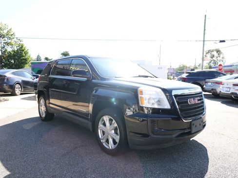 Used 2017 GMC Terrain SLE FWD image 3