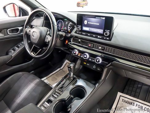 Used 2023 Honda Civic Sport image 32
