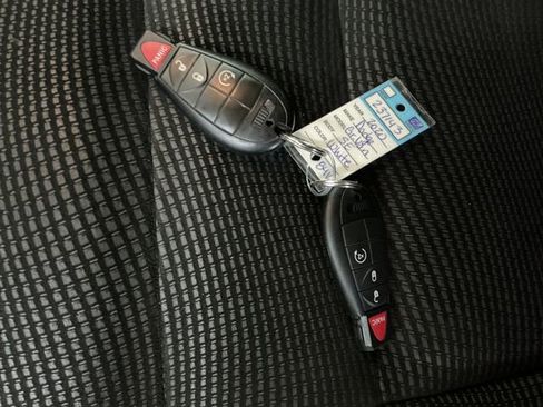 Used 2020 Dodge Grand Caravan SE image 45