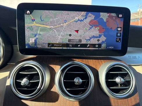 Used 2022 Mercedes-Benz GLC 300 4MATIC image 12