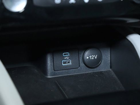 Used 2023 Ford Escape SE image 26