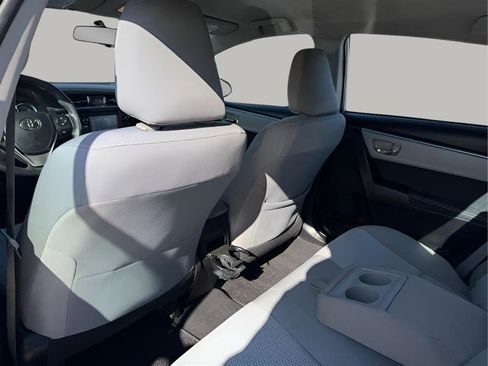 Used 2015 Toyota Corolla LE image 18