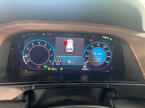 Used 2025 Volkswagen Atlas SE image 43