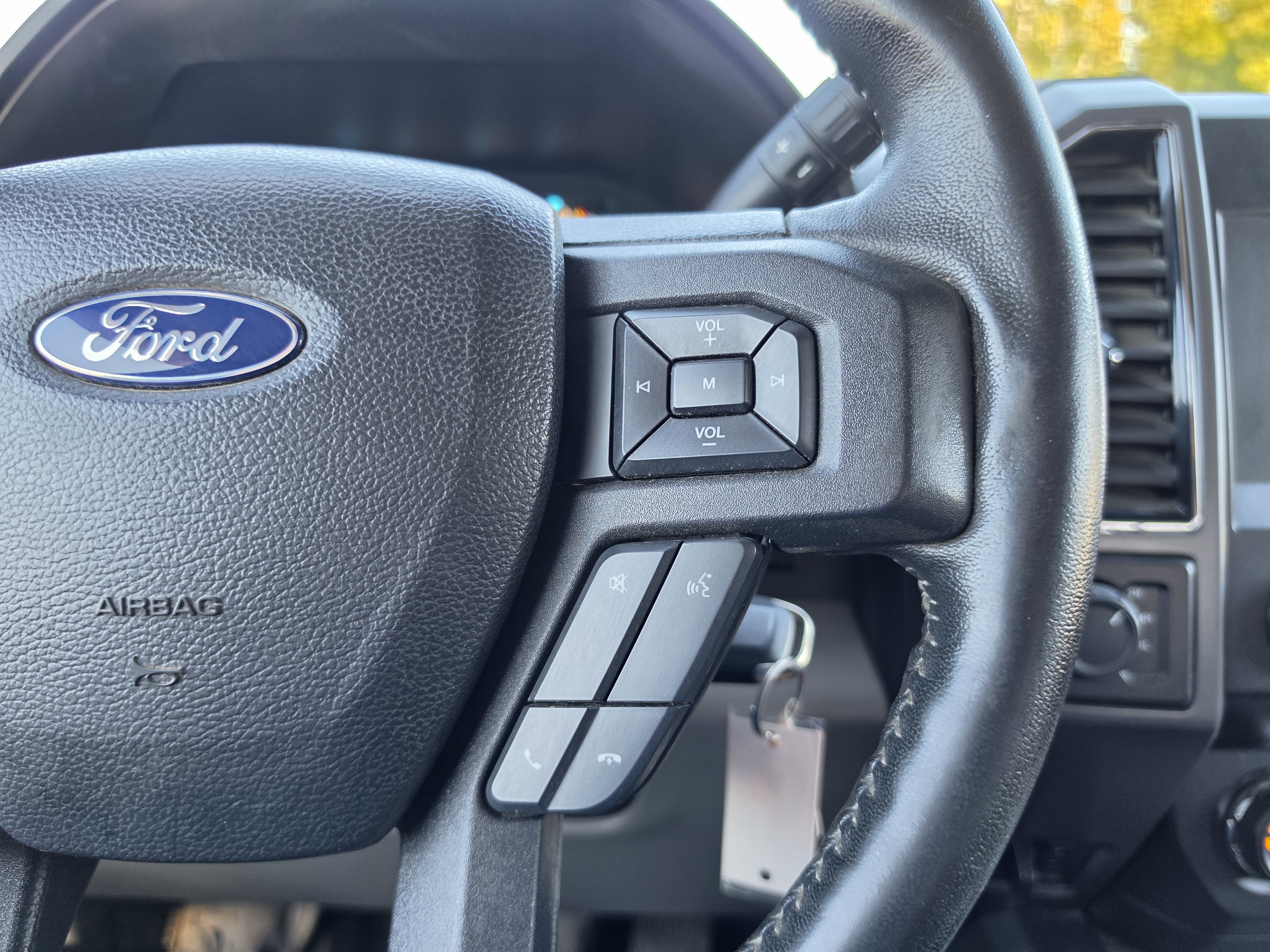 Used 2019 Ford F150 XLT w/ Equipment Group 302A Luxury AWD/4WD image 21