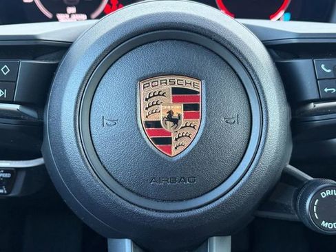 Used 2024 Porsche Cayenne AWD/4WD image 7