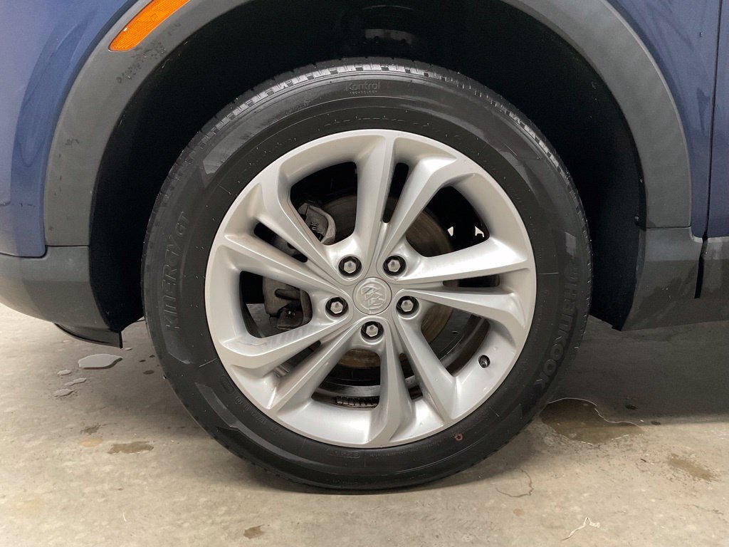 Used 2022 Buick Encore GX Preferred w/ Cold Weather Comfort Package AWD/4WD image 17