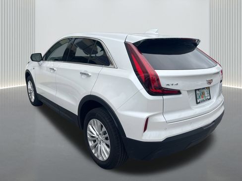 Certified 2024 Cadillac XT4 Luxury image 12